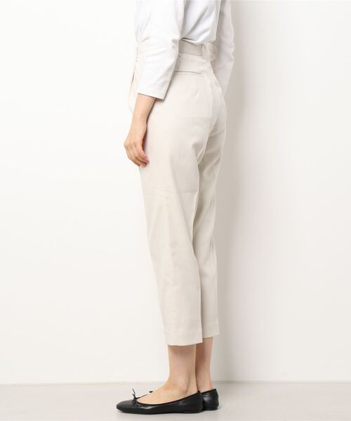 Te chichi（テチチ）の「細コールテーパードパンツ（その他パンツ・レディース・オフホワイト/ベージュ/ネイビー・SMALL/MEDIUM）」の4枚目の写真