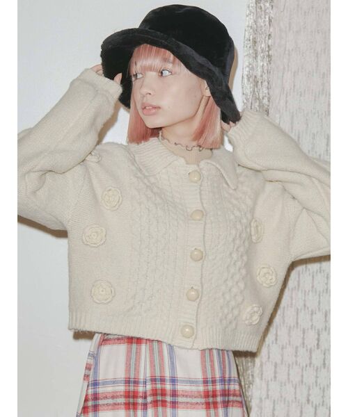 merry jenny（メリージェニー）の「flowerケーブルニットジャケット（カーディガン/ボレロ・レディース・ブラック/ブラウン/アイボリー・FREE）」の7枚目の写真