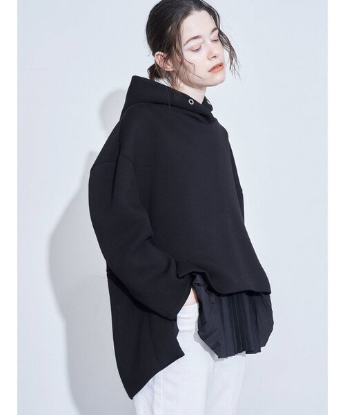 ELENDEEK(エレンディーク)の「アシメヘムブラウスフードダブルジャージー(パーカー・レディース・ライトグレー/オフホワイト/ブラック・FREE)」の10枚目の写真