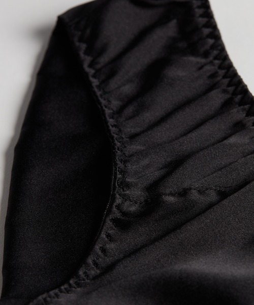 Intimissimi(インティミッシミ)の「シルク ブラジリアン(ショーツ・レディース・ブラック/ピンクゴールド/ブルー/アイボリー・L/S/XS/M)」の18枚目の写真