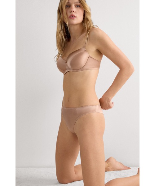 Intimissimi(インティミッシミ)の「シルク ブラジリアン(ショーツ・レディース・ブラック/ピンクゴールド/ブルー/アイボリー/レッド・L/S/XS/M)」の18枚目の写真