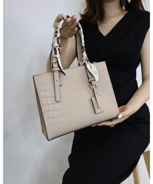 SAISON DE PAPILLON（セゾンドパピヨン）の「クロコ調PUレザースカーフ付き2wayハンドバッグ　定番　卒業式 入学式（ハンドバッグ・レディース・ベージュ/ブラック・フリー）」の14枚目の写真