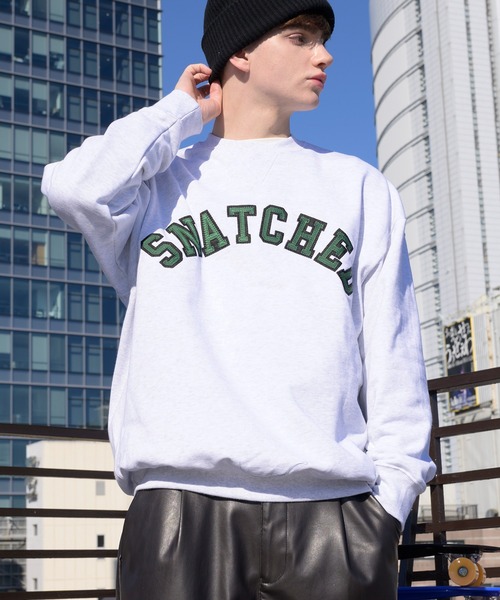 8(eight)(エイト)の「カレッジロゴトレーナー(スウェット・メンズ・ブラック系その他/グレー系その他/イエロー系その他/ブラック系その他2/グレー系その他2/グレー系その他3/グリーン系その他2/グリーン系その他3/スカイブルー系3/グリーン系その他・MEDIUM/LARGE)」の4枚目の写真