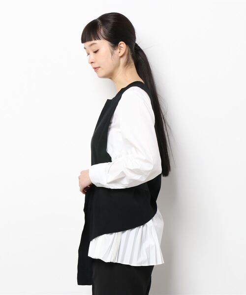 INTERPLANET（インタープラネット）の「ニットベスト付きアシメプリーツブラウス（シャツ/ブラウス・レディース・ブラック/ベージュ/グレー/グリーン・FREE）」の5枚目の写真