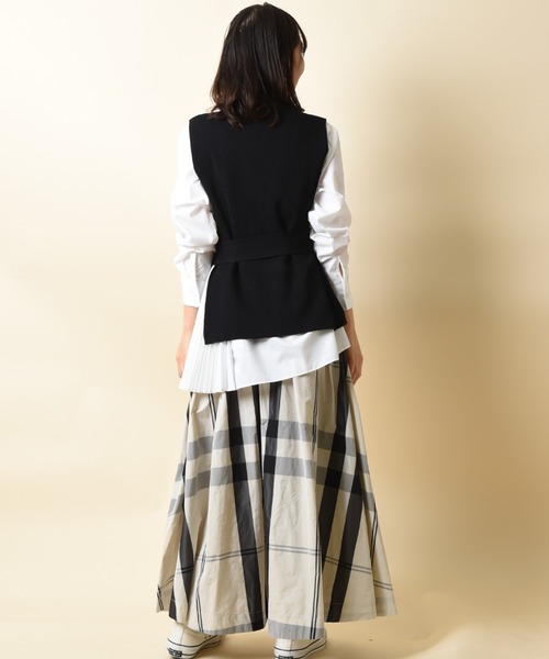 INTERPLANET（インタープラネット）の「ニットベスト付きアシメプリーツブラウス（シャツ/ブラウス・レディース・ブラック/ベージュ/グレー/グリーン・FREE）」の13枚目の写真