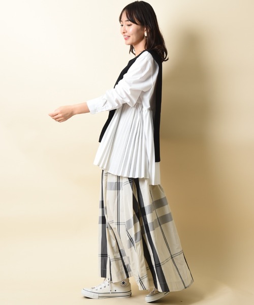 INTERPLANET（インタープラネット）の「ニットベスト付きアシメプリーツブラウス（シャツ/ブラウス・レディース・ブラック/ベージュ/グレー/グリーン・FREE）」の15枚目の写真