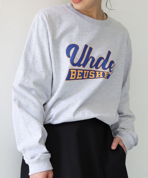 HER CLOSET(ハークローゼット)の「【shemoshelly】WEB限定ビッグシルエットカレッジロゴロンT【ユニセックス】(Tシャツ/カットソー・レディース・ホワイト/チャコールグレー/ブラック/ネイビー/グリーン/杢グレー・M/L/XL)」の5枚目の写真