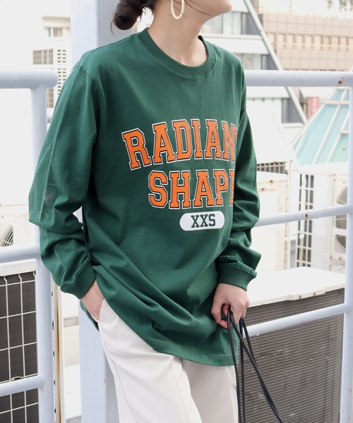HER CLOSET(ハークローゼット)の「【shemoshelly】WEB限定ビッグシルエットカレッジロゴロンT【ユニセックス】(Tシャツ/カットソー・レディース・ホワイト/チャコールグレー/ブラック/ネイビー/グリーン/杢グレー・M/L/XL)」の19枚目の写真