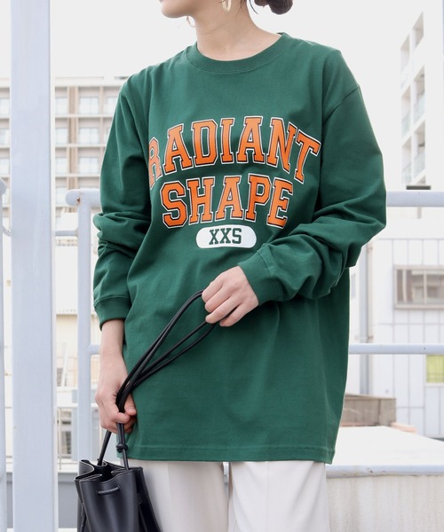 HER CLOSET(ハークローゼット)の「【shemoshelly】WEB限定ビッグシルエットカレッジロゴロンT【ユニセックス】(Tシャツ/カットソー・レディース・ホワイト/チャコールグレー/ブラック/ネイビー/グリーン/杢グレー・M/L/XL)」の7枚目の写真