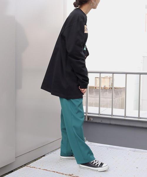 HER CLOSET(ハークローゼット)の「【shemoshelly】WEB限定ビッグシルエットカレッジロゴロンT【ユニセックス】(Tシャツ/カットソー・レディース・ホワイト/チャコールグレー/ブラック/ネイビー/グリーン/杢グレー・M/L/XL)」の13枚目の写真