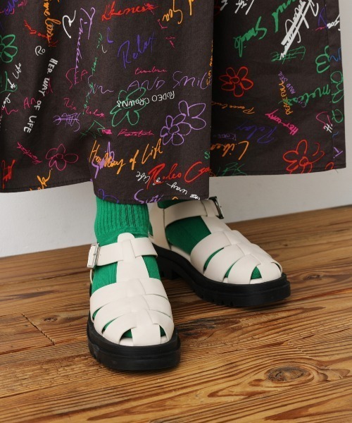 RODEO CROWNS WIDE BOWL（ロデオクラウンズワイドボウル）の「グルカサンダル（サンダル・レディース・ブラック/アイボリー・MEDIUM/LARGE）」の2枚目の写真