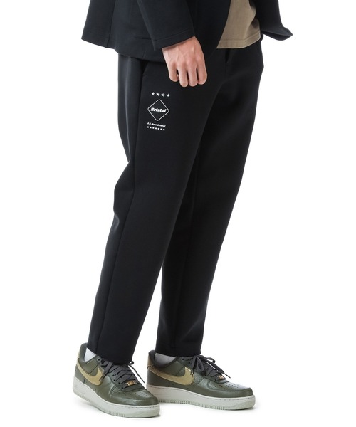 F.C.Real Bristol（エフシーレアルブリストル）の「TECH SWEAT FLAT HEM PANTS（スウェットパンツ・メンズ・グレー/ブラック/ベージュ・SMALL/X-LARGE/LARGE/MEDIUM）」の10枚目の写真