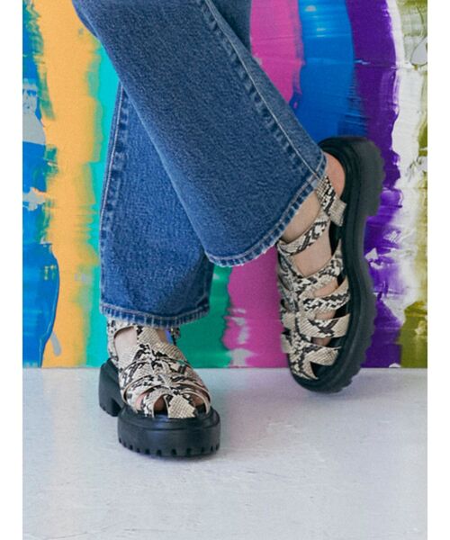 MURUA（ムルーア）の「モードグルカサンダル（サンダル・レディース・ブラック/その他1・35/36/37）」の10枚目の写真