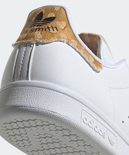 adidas（アディダス）の「ディズニー スタンスミス [Disney Stan Smith] アディダスオリジナルス（スニーカー・レディース・ホワイト・23.0cm/23.5cm/24.0cm/24.5cm/25.0cm/25.5cm/26.0cm/26.5cm/27.0cm/27.5cm/28.0cm/22.0cm/22.5cm）」の2枚目の写真