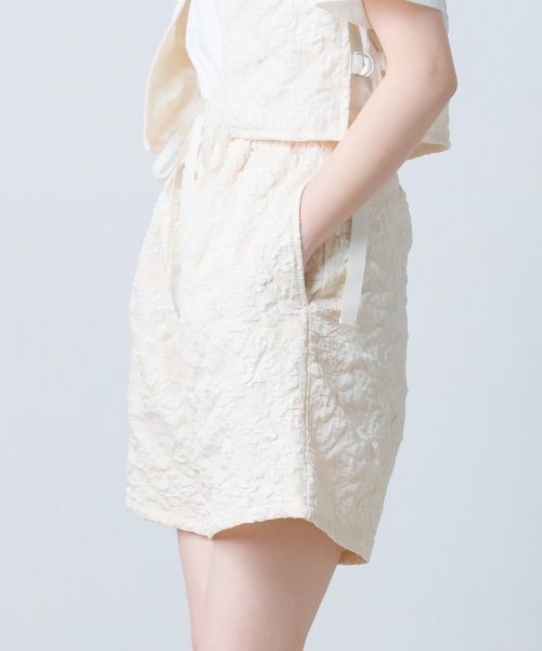 OMNES（オムネス）の「ふくれジャガードショートパンツ（その他パンツ・レディース・ホワイト/ブラック/ベージュ/ピンクベージュ・FREE）」の3枚目の写真