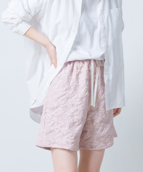 OMNES（オムネス）の「ふくれジャガードショートパンツ（その他パンツ・レディース・ホワイト/ブラック/ベージュ/ピンクベージュ・FREE）」の4枚目の写真