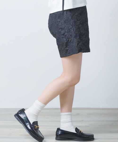 OMNES（オムネス）の「ふくれジャガードショートパンツ（その他パンツ・レディース・ホワイト/ブラック/ベージュ/ピンクベージュ・FREE）」の19枚目の写真