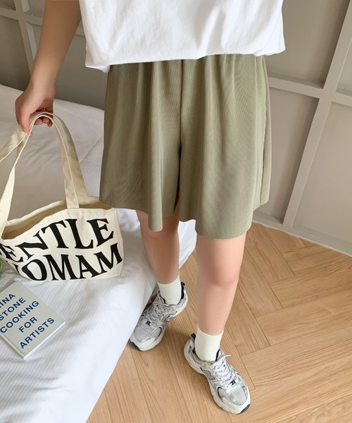 ABITOKYO(アビトーキョー)の「ワイドシルエット五分丈プリーツショートパンツ(その他パンツ・レディース・ブラック/カーキ/ブルー・M/S)」の11枚目の写真