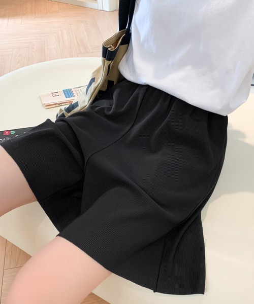ABITOKYO(アビトーキョー)の「ワイドシルエット五分丈プリーツショートパンツ(その他パンツ・レディース・ブラック/カーキ/ブルー・M/S)」の13枚目の写真