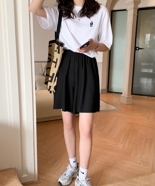 ABITOKYO(アビトーキョー)の「ワイドシルエット五分丈プリーツショートパンツ(その他パンツ・レディース・ブラック/カーキ/ブルー・M/S)」の22枚目の写真