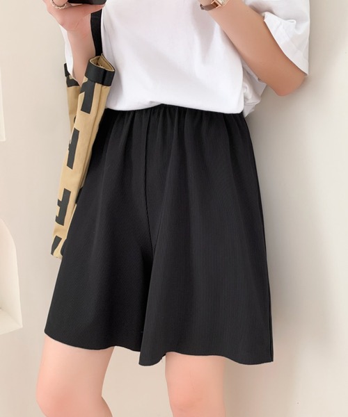 ABITOKYO(アビトーキョー)の「ワイドシルエット五分丈プリーツショートパンツ(その他パンツ・レディース・ブラック/カーキ/ブルー・M/S)」の12枚目の写真