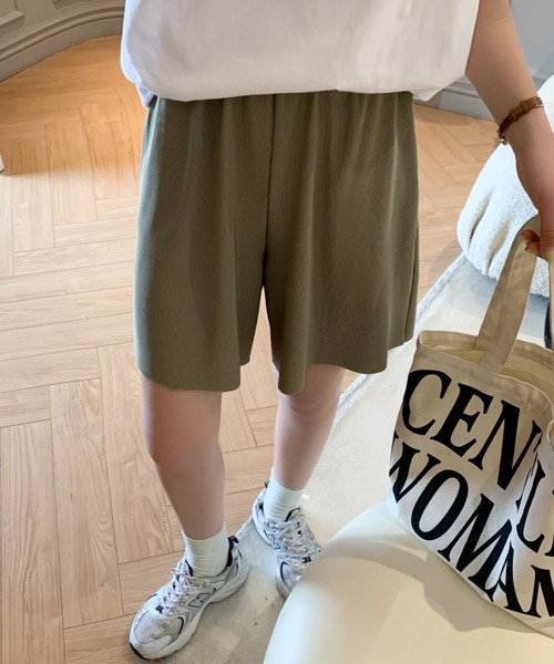 ABITOKYO(アビトーキョー)の「ワイドシルエット五分丈プリーツショートパンツ(その他パンツ・レディース・ブラック/カーキ/ブルー・M/S)」の8枚目の写真