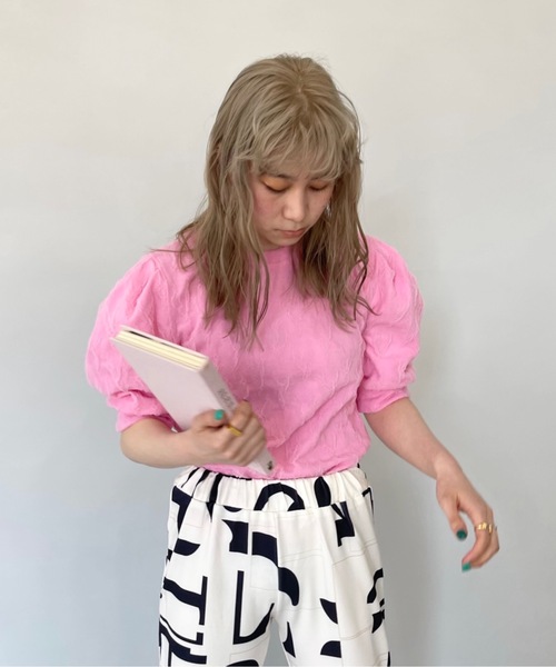 SANSeLF(サンセルフ)の「パフスリーブトップス【SANSeLF】sanw22s053(その他トップス・レディース・ホワイト/ピンク/ライトイエロー・FREE)」の3枚目の写真