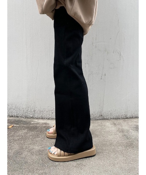 ENVYM（アンビー）の「ボリュームクロスサンダル（サンダル・レディース・ベージュ/ブラック/ホワイト・22.5cm/23.5cm/24.5cm）」の16枚目の写真