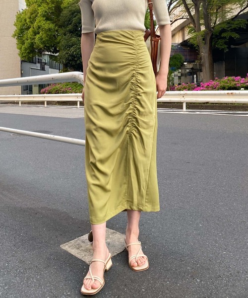 archives(アルシーヴ)の「ギャザースリットタイトスカート(スカート・レディース・ブラック/ベージュ/グリーン・MEDIUM)」の1枚目の写真