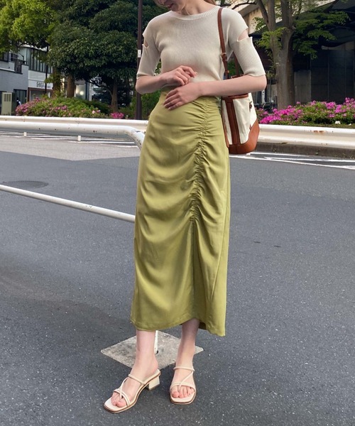 archives(アルシーヴ)の「ギャザースリットタイトスカート(スカート・レディース・ブラック/ベージュ/グリーン・MEDIUM)」の6枚目の写真