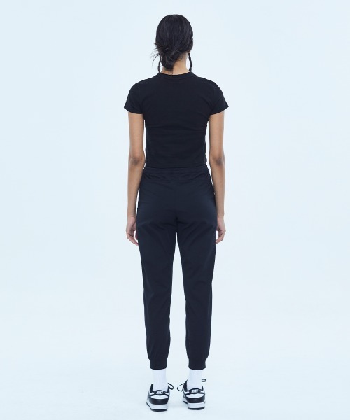 FCMM(エフシーエムエム)の「WOMENS SHORT-SLEEVE CROP T-SHIRT/ウーマンショートスリーブクロップTシャツ(シャツ/ブラウス・レディース・ホワイト/ブラック・SMALL/MEDIUM)」の12枚目の写真