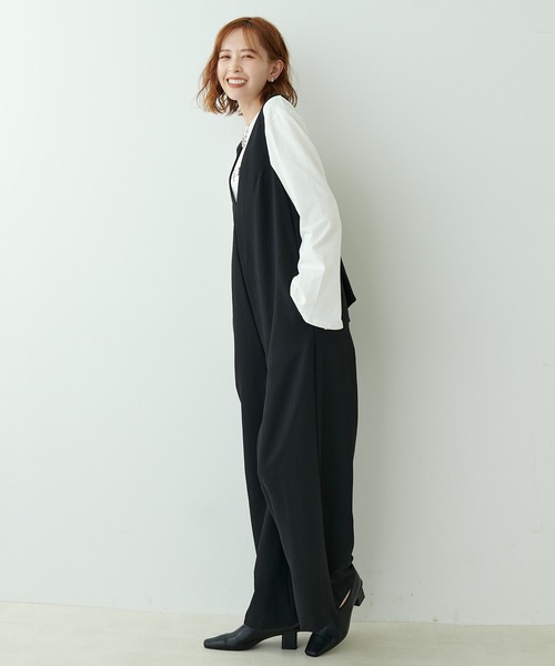 natural couture（ナチュラルクチュール）の「WEB限定サイズあり/バックリボンおしゃれワイドサロペ（サロペット/オーバーオール・レディース・ブラック/ブラウン/ベージュ・SMALL/MEDIUM）」の2枚目の写真