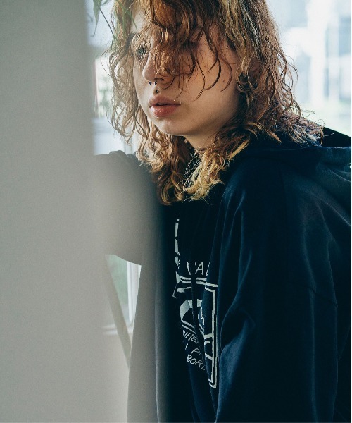 RNA（アールエヌエー）の「M1936 EYESルーズフーディー（パーカー・レディース・ブラック/ベージュ/ホワイト・MEDIUM）」の18枚目の写真