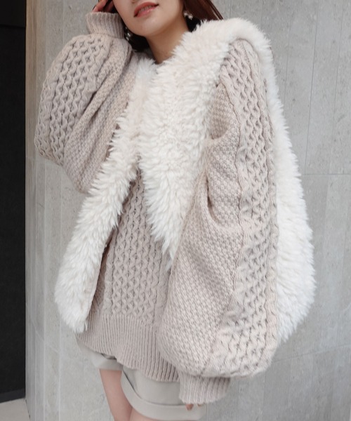 CORNERS（コーナーズ）の「ボリュームファーベスト（その他アウター・レディース・オフホワイト/ブラック/ブラウン/グレイッシュベージュ/アイボリー・M）」の22枚目の写真