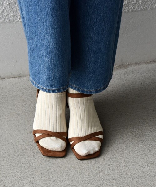 SHIPS any（シップス エニィ）の「SHIPS any: クロス ストラップ サンダル（サンダル・レディース・ブラック/キャメル/ゴールド/シルバー/イエロー・36/37/38）」の13枚目の写真