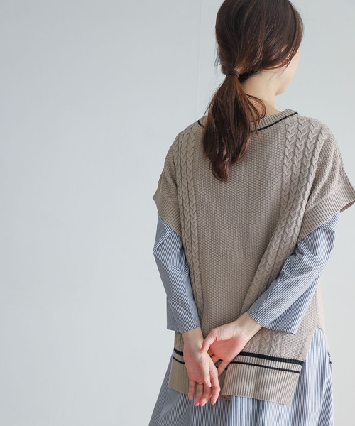 URBAN RESEARCH DOORS(アーバンリサーチドアーズ)の「ボートネックチルデンベスト(ニット/セーター・レディース・グレー系その他/キャメル・ONE)」の7枚目の写真