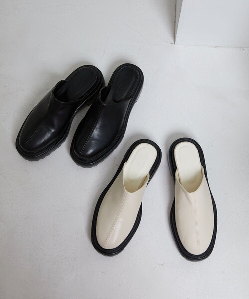 PUBLUX（パブリュクス）の「PUBLUX/パブリュクス トラックソールサボサンダル（サンダル・レディース・アイボリー/ブラック・23.0cm/24.0cm/25.0cm）」の3枚目の写真