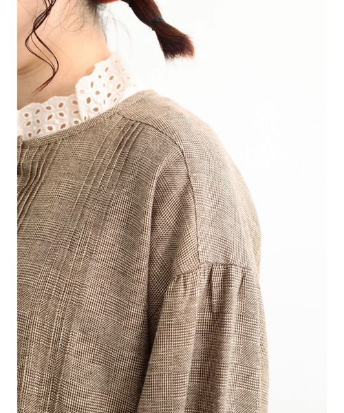 Samansa Mos2（サマンサ モスモス）の「ピンタック前開きブラウス（シャツ/ブラウス・レディース・ブラック/グリーン/オフホワイト/ブラウン・ﾌﾘ-）」の15枚目の写真