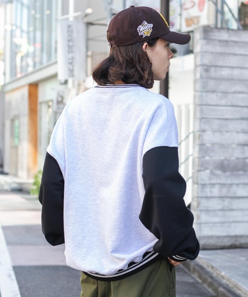 WEGO（ウィゴー）の「WEGO/ヘビーウエイト バイカラースリーブロゴプルオーバー（スウェット・メンズ・ブラック/グレー系その他/ネイビー/グレー・LARGE/MEDIUM）」の17枚目の写真