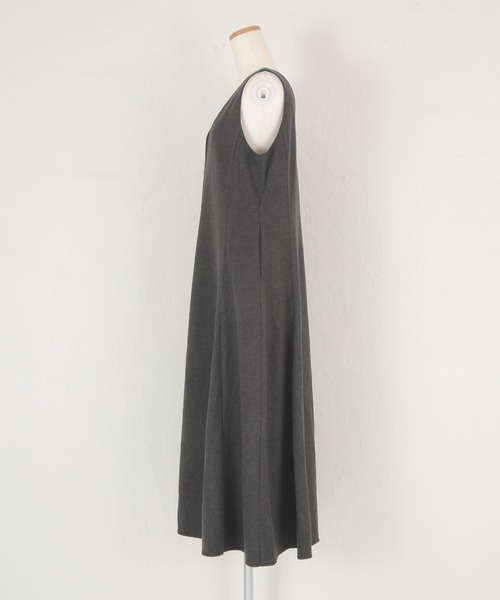 titivate（ティティベイト）の「フレアデザインVネックジャンパースカート（ワンピース・レディース・ベージュ/アイボリー/チャコール・S/M）」の18枚目の写真