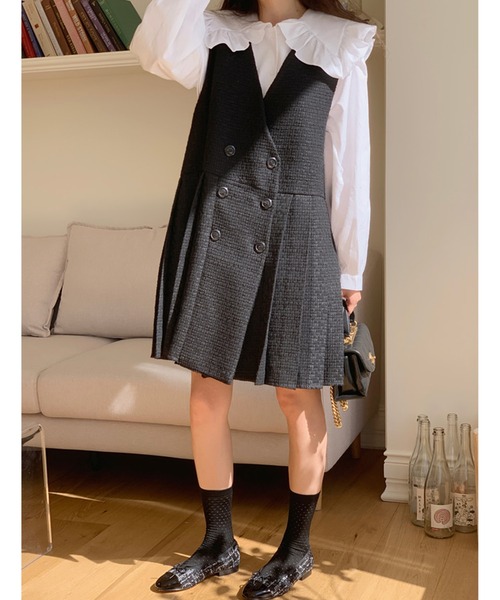 LAFFMO(ラフモ)の「ツーピースセット フリルコットンシャツ&ジャンパースカート(セットアップ・レディース・ブラック/チェック・FREE)」の3枚目の写真