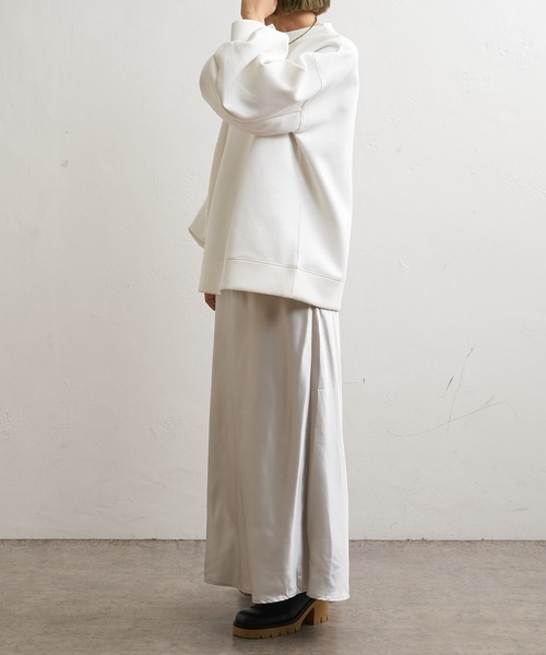 Omekashi（オメカシ）の「サテンナロースカート（スカート・レディース・ベージュ/ライトグレー/チャコールグレー・36/38）」の9枚目の写真