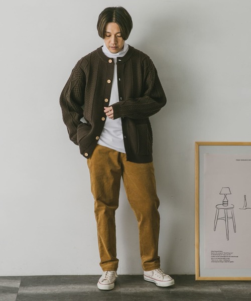 URBAN RESEARCH DOORS（アーバンリサーチドアーズ）の「アラン編みクルーネックニットカーディガン（カーディガン/ボレロ・メンズ・ダークブラウン/ホワイト系その他/ネイビー/レッド・MEDIUM/LARGE）」の19枚目の写真