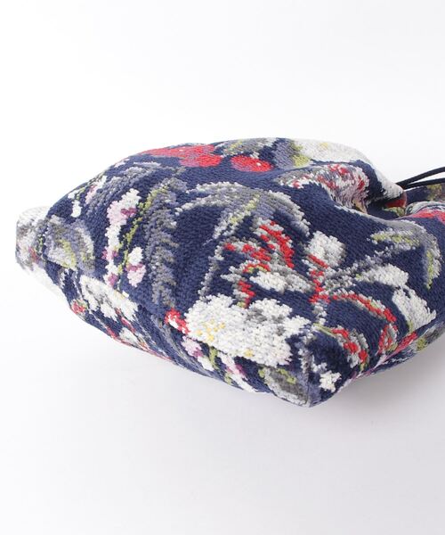 KEITA MARUYAMA（ケイタマルヤマ）の「【FEILER × KEITAMARUYAMA/フェイラー×ケイタマルヤマ】 Botanical Cherry Pouch（ポーチ・レディース・ネイビー・FREE）」の9枚目の写真