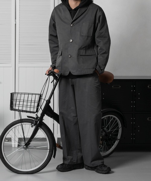 kutir(クティール)の「タックワイドパンツ(セットアップで着用可能)(スラックス・メンズ・グレー/ブラック・MEDIUM/LARGE)」の11枚目の写真