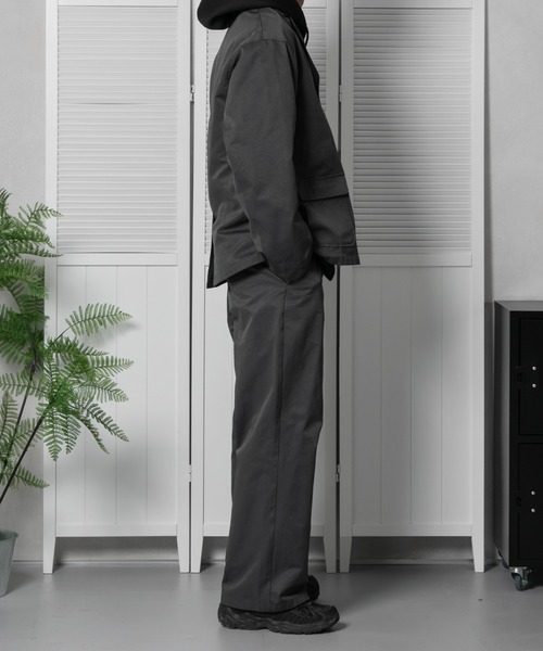 kutir(クティール)の「タックワイドパンツ(セットアップで着用可能)(スラックス・メンズ・グレー/ブラック・MEDIUM/LARGE)」の13枚目の写真