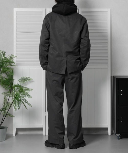 kutir(クティール)の「タックワイドパンツ(セットアップで着用可能)(スラックス・メンズ・グレー/ブラック・MEDIUM/LARGE)」の14枚目の写真