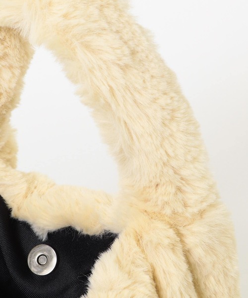 URBAN RESEARCH DOORS（アーバンリサーチドアーズ）の「『別注』VINCENT PRADIER×DOORS　Small Fake Fur Bag（ハンドバッグ・レディース・ライトブルー/アイボリー/キャメル・-）」の14枚目の写真