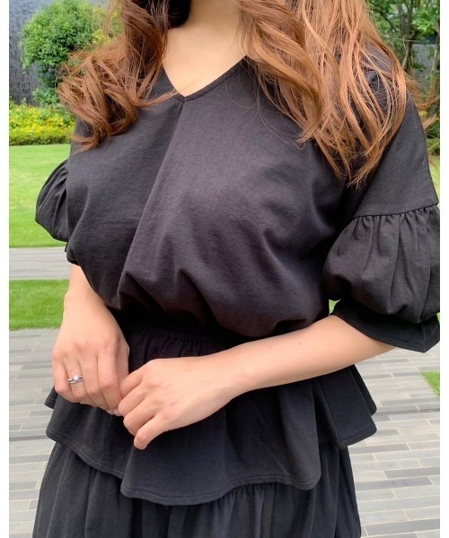 LILIDIA（リリディア）の「ギャザーヘムSLVカットTOP（Tシャツ/カットソー・レディース・パープル/ブラック・SMALL/MEDIUM/LARGE/LL）」の2枚目の写真