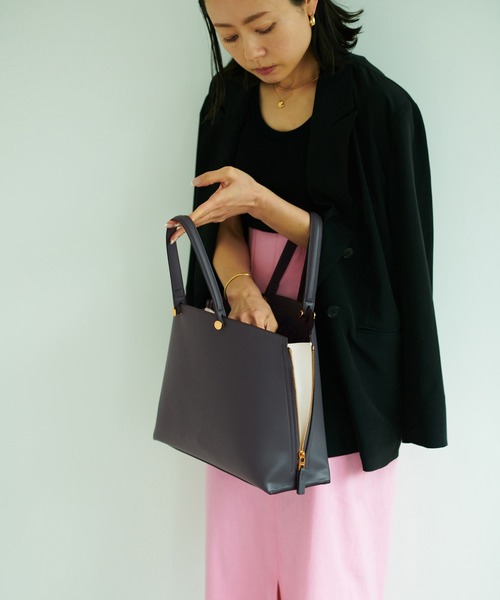 E'POR(エポール)の「【新色追加】【E'POR】Y BAG Medium(ハンドバッグ・レディース・チャコールグレー/ベージュ/ピンク/オレンジ/ダークブラウン/ホワイト系その他4/ライトグリーン/ブラウン系その他/ブラウン・FREE)」の3枚目の写真